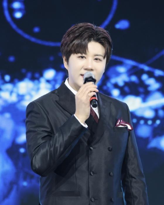 가수 진해성, 영동군에 라면 500박스 기탁… 따뜻한 나눔 실천 이미지
