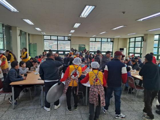 추풍령면 적십자봉사회, 사랑의 칼국수 나눔봉사 실시 이미지