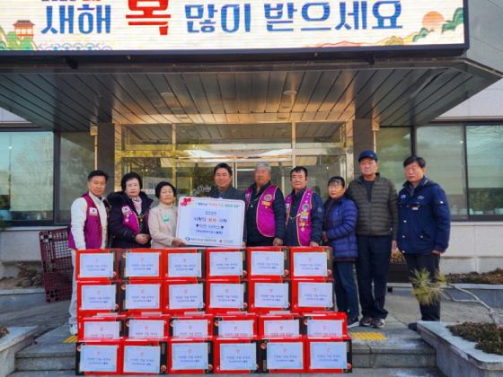 학산라이온스클럽, 이웃사랑 실천 위해 라면 54박스 기탁 이미지